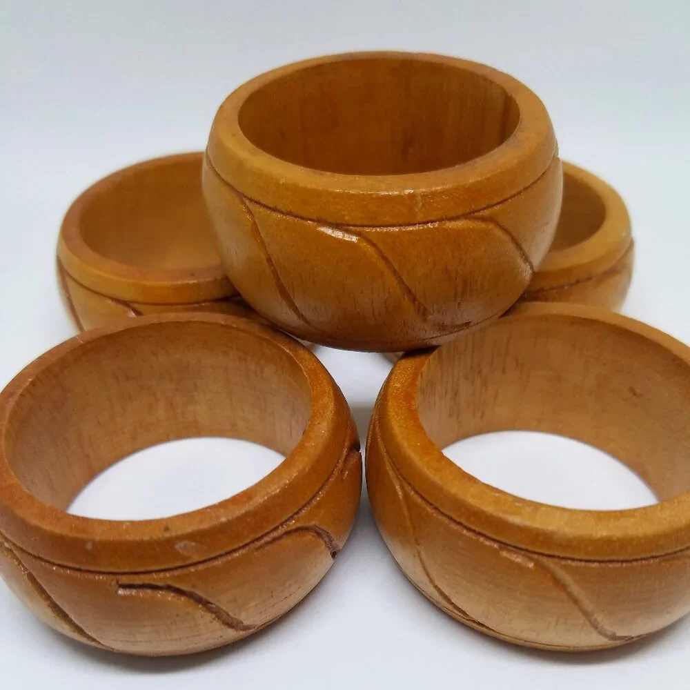 Vintage MCM Kemp & Beatley Carved Wood Wooden Napkin Rings - Set of 5